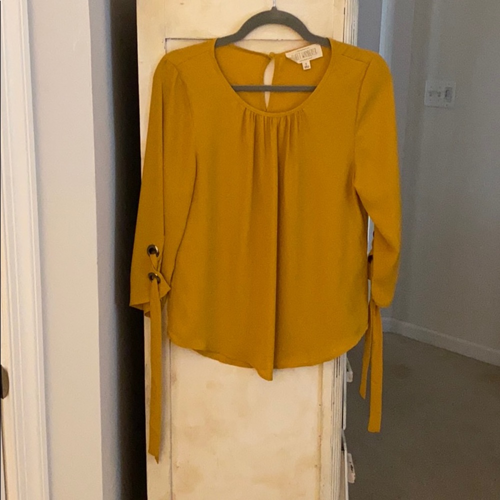 Sweet Wanderer Mustard Top
